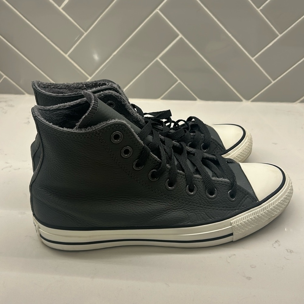 Grey fleece Chuck Taylor all star shoes 8.5 converse